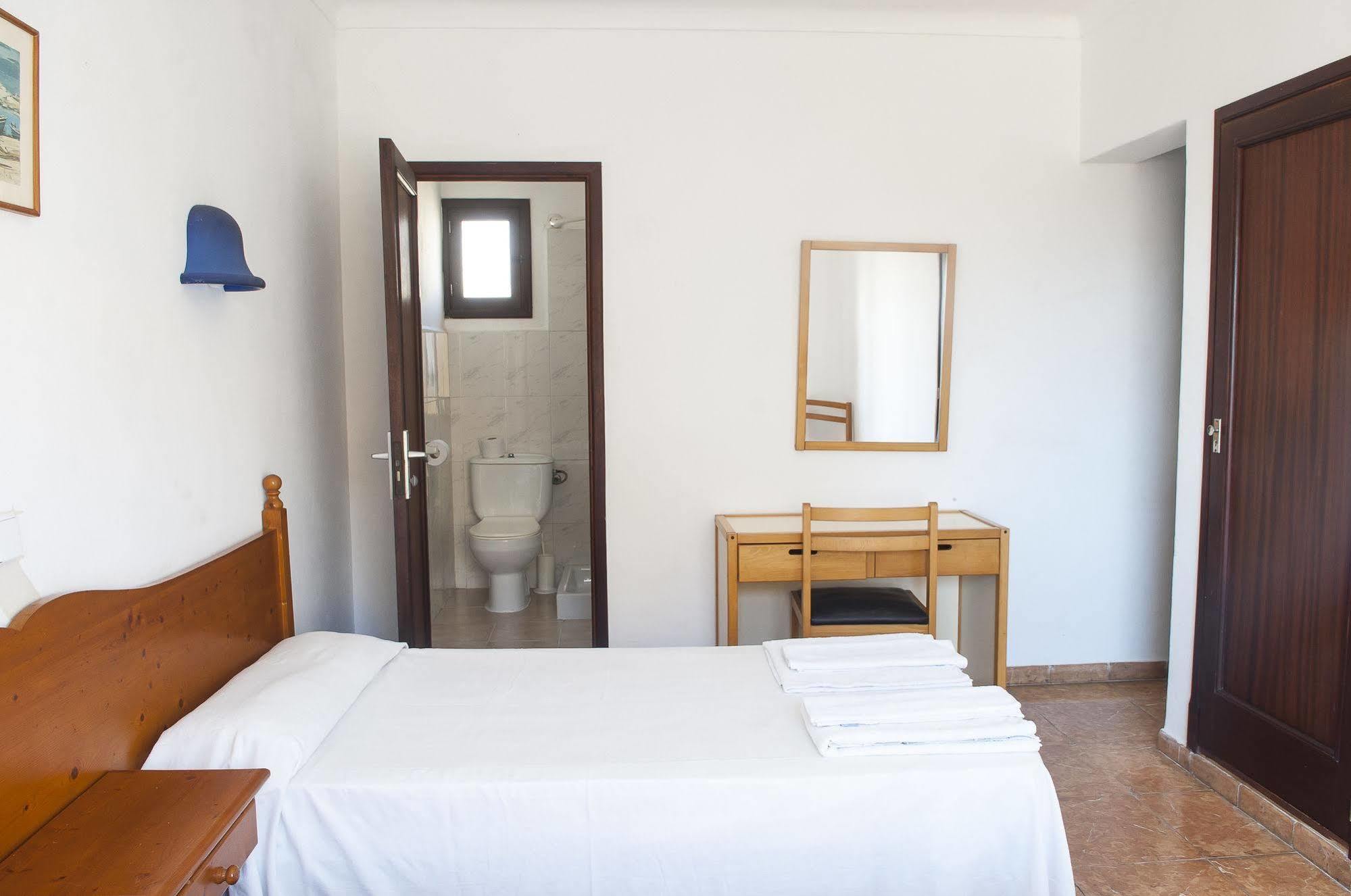 Surfing Concept Hostel Cala Ratjada  Eksteriør bilde